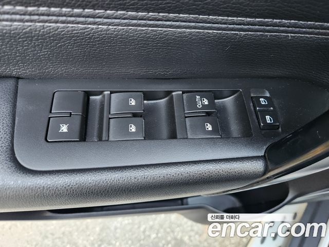 Chevrolet Captiva 2WD LTZ 2016 — фото 15