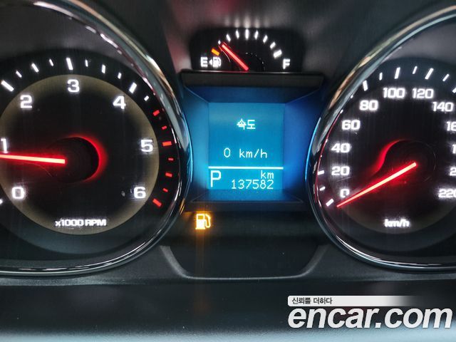 Chevrolet Captiva 2WD LTZ 2016 — фото 17