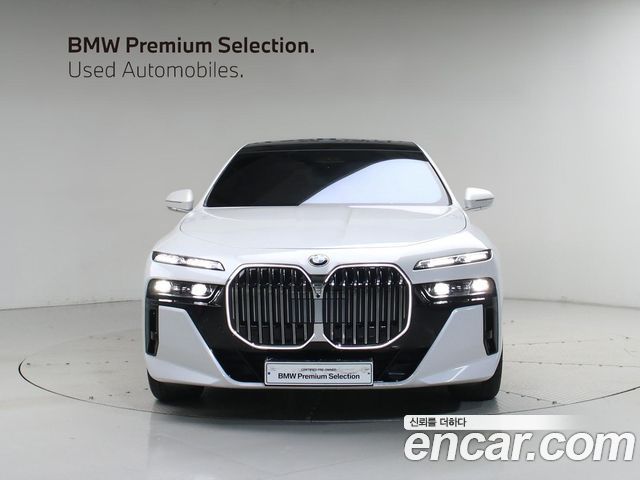 BMW 7 Series (G70) 740i xDrive M Sport 2024 — фото 2