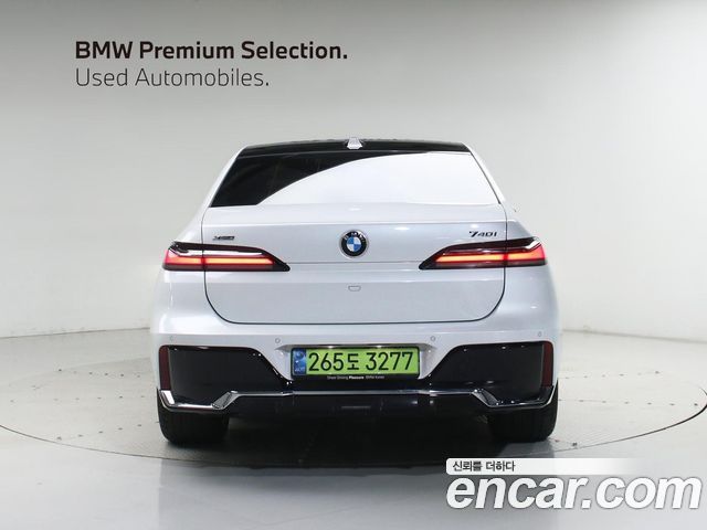 BMW 7 Series (G70) 740i xDrive M Sport 2024 — фото 3