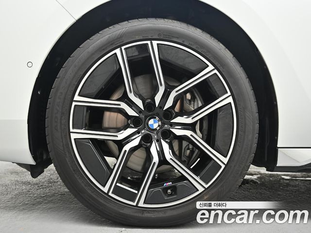 BMW 7 Series (G70) 740i xDrive M Sport 2024 — фото 5