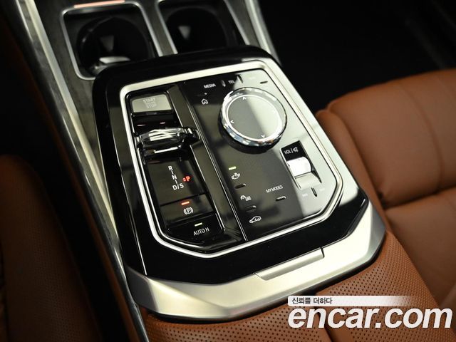 BMW 7 Series (G70) 740i xDrive M Sport 2024 — фото 24