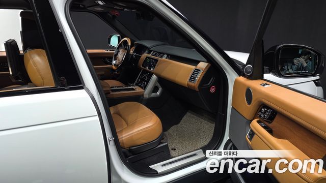 Land Rover Range Rover (IV) 4.4 SDV8 AB DIESEL 2019 — фото 11