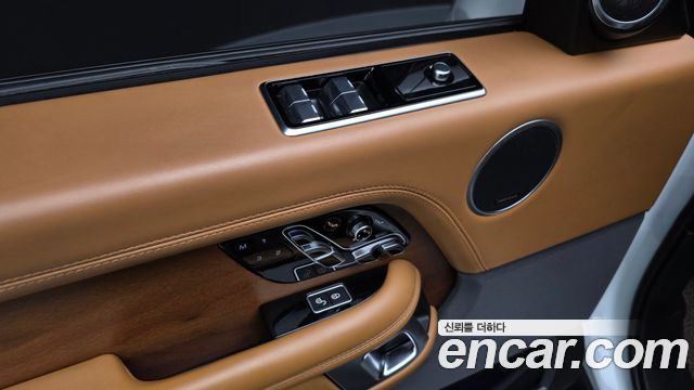 Land Rover Range Rover (IV) 4.4 SDV8 AB DIESEL 2019 — фото 18
