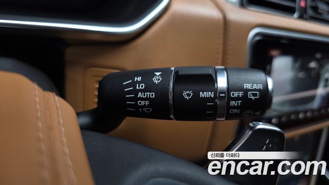 Land Rover Range Rover (IV) 4.4 SDV8 AB DIESEL 2019 — фото 35