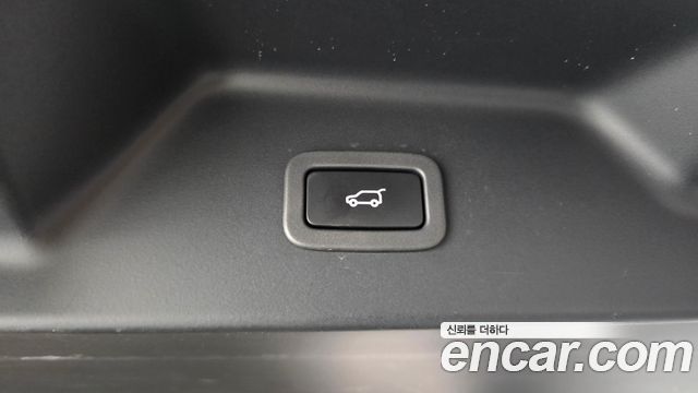 Land Rover Range Rover (IV) 4.4 SDV8 AB DIESEL 2019 — фото 41