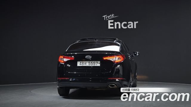 Kia K5 2.0 Prestige Standard 2011 — фото 4