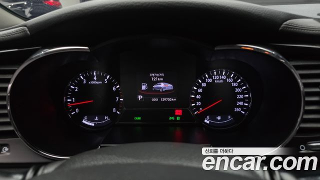 Kia K5 2.0 Prestige Standard 2011 — фото 8
