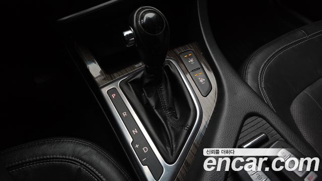 Kia K5 2.0 Prestige Standard 2011 — фото 9