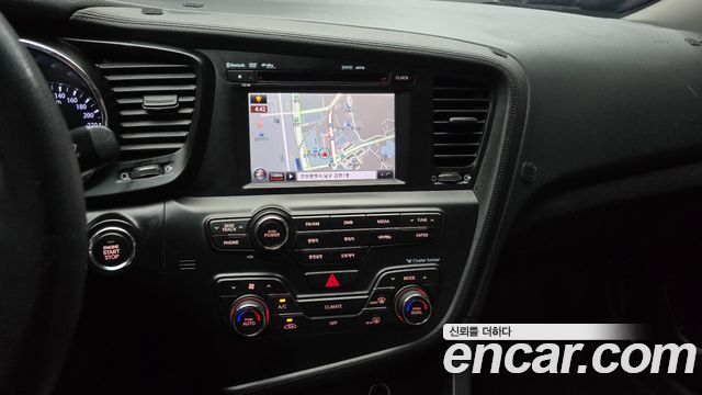 Kia K5 2.0 Prestige Standard 2011 — фото 14