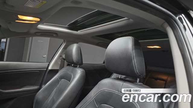 Kia K5 2.0 Prestige Standard 2011 — фото 19