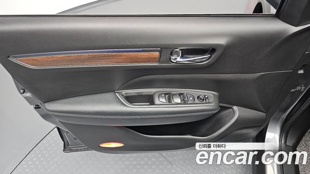 Renault Korea QM6 2.0 LPe RE Signature 2WD 2020 — фото 24