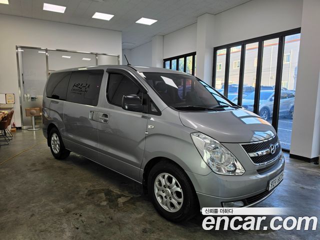 Hyundai Grand Starex 5-Seater VAN CVX Premium