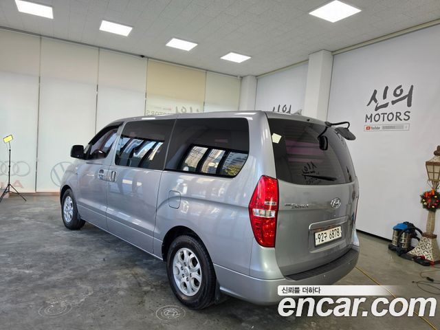 Hyundai Grand Starex 5-Seater VAN CVX Premium 2014 — фото 2