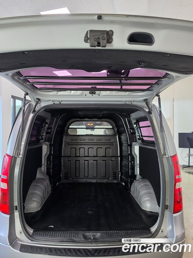 Hyundai Grand Starex 5-Seater VAN CVX Premium 2014 — фото 22