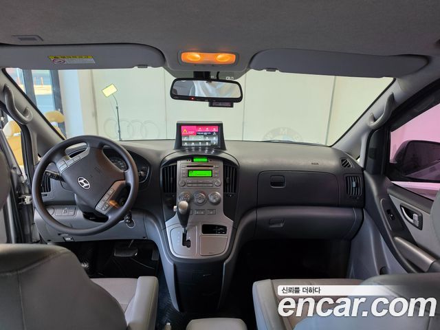 Hyundai Grand Starex 5-Seater VAN CVX Premium 2014 — фото 24