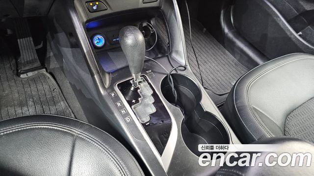 Hyundai Tucson ix Diesel 2WD X20 Luxury 2011 — фото 9
