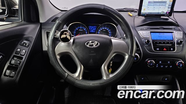 Hyundai Tucson ix Diesel 2WD X20 Luxury 2011 — фото 13