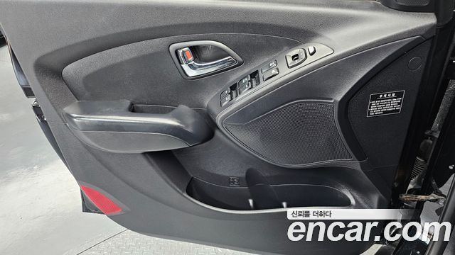 Hyundai Tucson ix Diesel 2WD X20 Luxury 2011 — фото 14