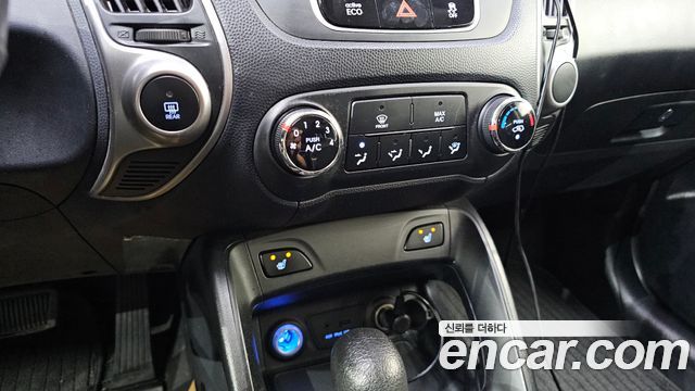 Hyundai Tucson ix Diesel 2WD X20 Luxury 2011 — фото 19