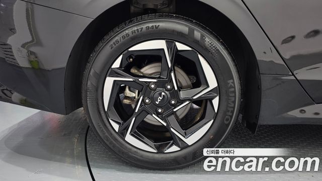 Kia K5 (III) 2.0 Noblesse 2024 — фото 5