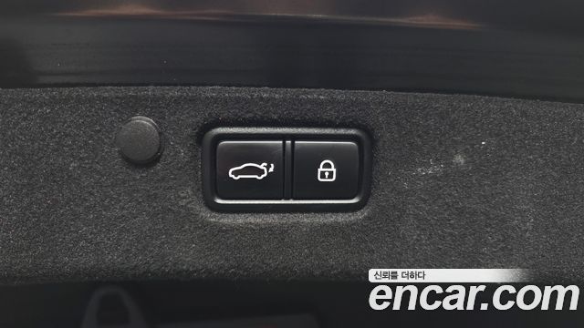 Hyundai Grandeur (IG) 3.0 Exclusive Special 2018 — фото 32