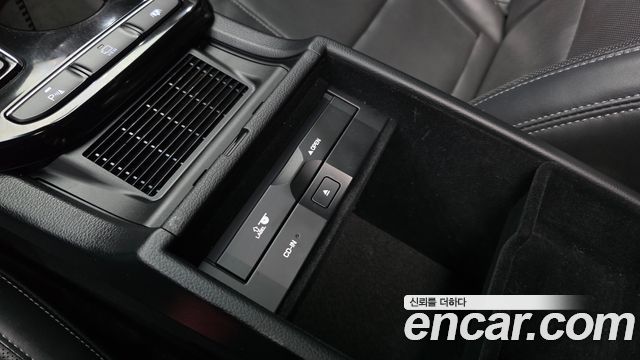 Hyundai Grandeur (IG) 3.0 Exclusive Special 2018 — фото 33