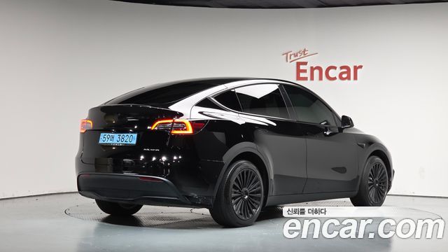 Tesla Model Y Long Range AWD 2022 — фото 2