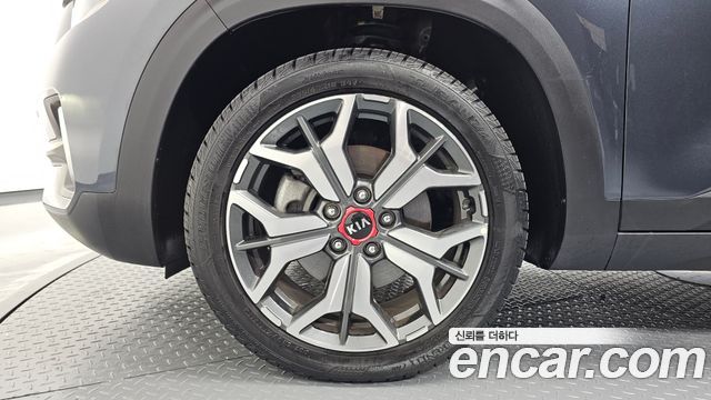 Kia Seltos Diesel 1.6 4WD Noblesse 2020 — фото 5
