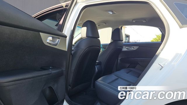Kia K3 (II) 1.6 Trendy 2023 — фото 12