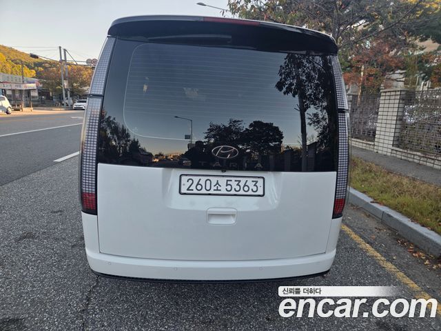 Hyundai Staria Lounge 9-Seater Prestige 2022 — фото 4