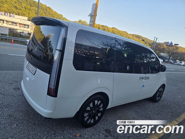 Hyundai Staria Lounge 9-Seater Prestige 2022 — фото 5