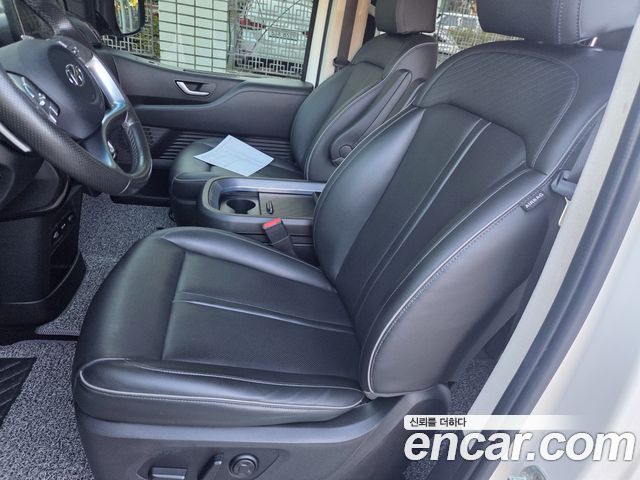 Hyundai Staria Lounge 9-Seater Prestige 2022 — фото 16