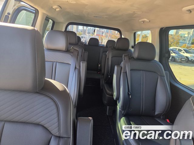 Hyundai Staria Lounge 9-Seater Prestige 2022 — фото 20
