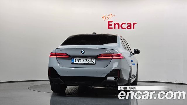 BMW 5 Series (G60) 530i xDrive M Sport Pro Special Edition 2026 — фото 4