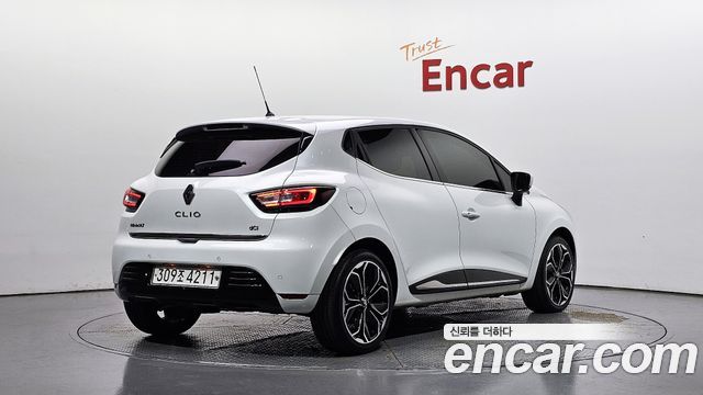 Renault Korea Clio Intens 2018 — фото 2