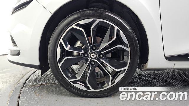 Renault Korea Clio Intens 2018 — фото 5