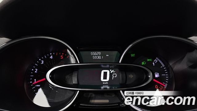 Renault Korea Clio Intens 2018 — фото 8