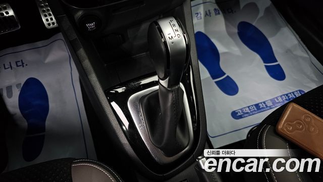 Renault Korea Clio Intens 2018 — фото 9
