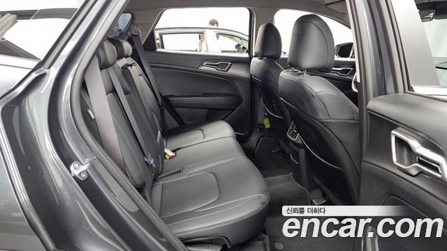 Kia Sportage (V) Gasoline 1.6 Turbo 2WD Prestige 2025 — фото 12