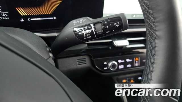 Kia Sportage (V) Gasoline 1.6 Turbo 2WD Prestige 2025 — фото 14