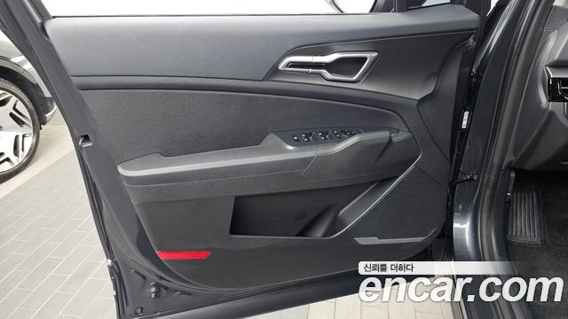 Kia Sportage (V) Gasoline 1.6 Turbo 2WD Prestige 2025 — фото 24