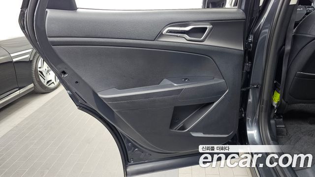 Kia Sportage (V) Gasoline 1.6 Turbo 2WD Prestige 2025 — фото 25