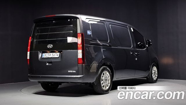 Hyundai Staria HEV 1.6 Cargo 3-Seater Modern 2025 — фото 2