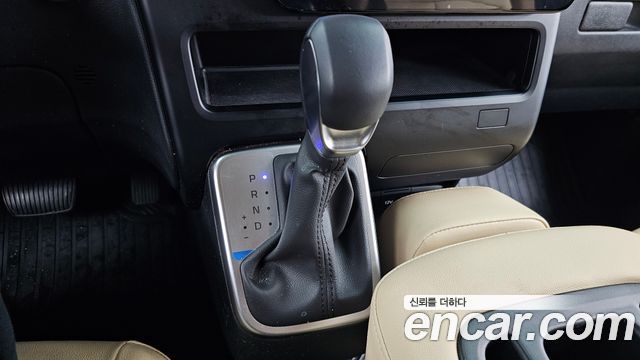 Hyundai Staria HEV 1.6 Cargo 3-Seater Modern 2025 — фото 9
