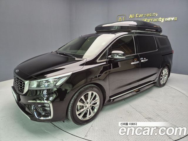 Kia Carnival 9-Seater Noblesse