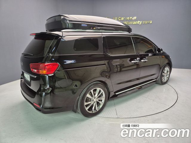 Kia Carnival 9-Seater Noblesse 2019 — фото 2