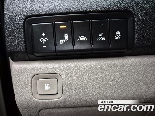 Kia Carnival 9-Seater Noblesse 2019 — фото 15