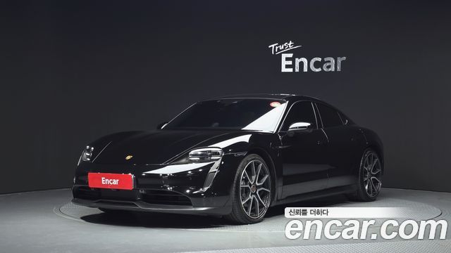 Porsche Taycan Base