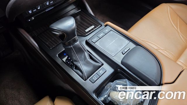 Lexus ES300h (VII) Luxury 2019 — фото 9
